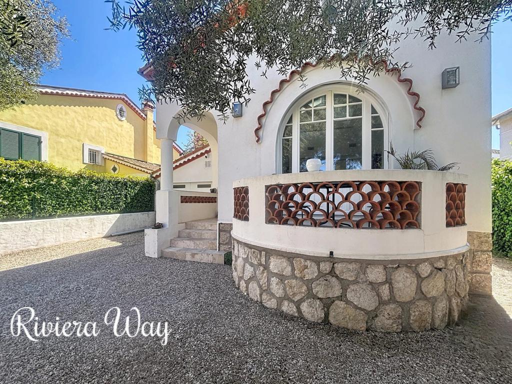 4 room villa in Cap d'Antibes, photo #4, listing #106010688