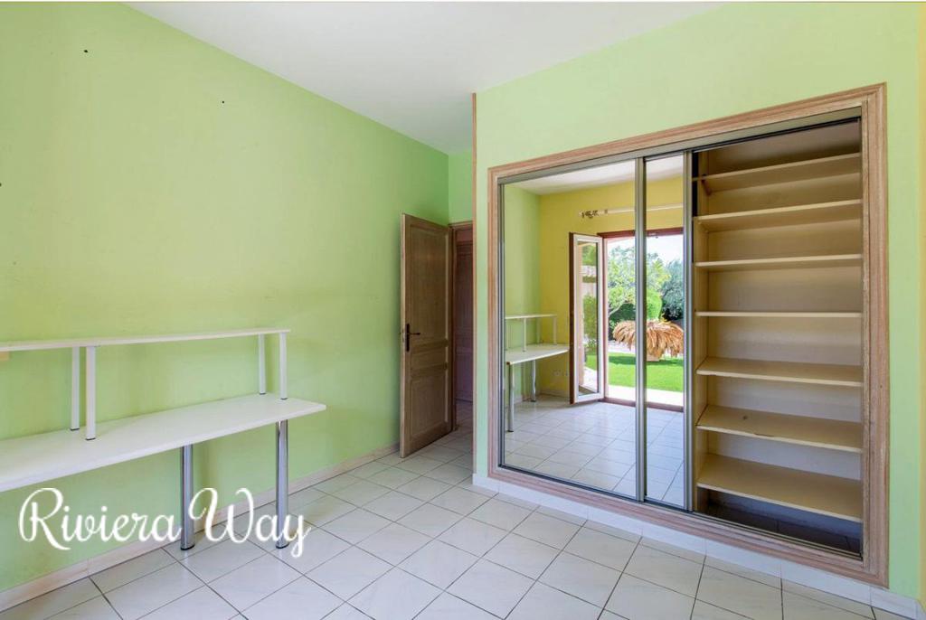 8 room villa in Villefranche-sur-Mer, 188 m², photo #2, listing #94406046