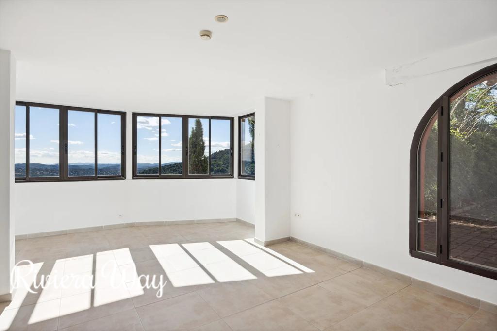 10 room villa in Grasse, photo #7, listing #100615788