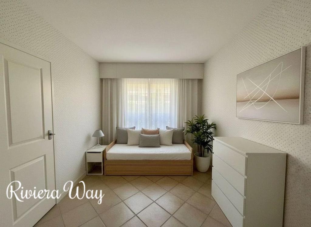 3 room apartment in Antibes, photo #5, listing #104836410