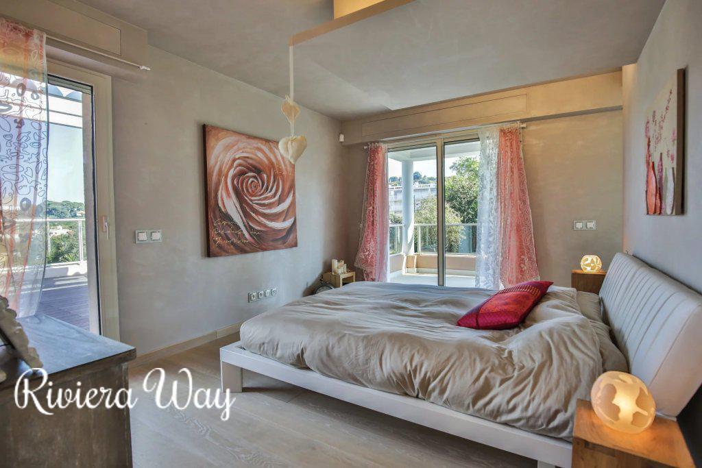 8 room villa in Antibes, 240 m², photo #9, listing #103197570