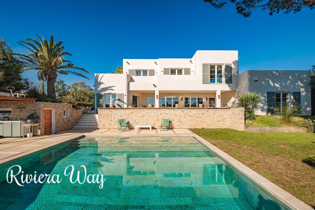 7 room villa in Grimaud, photo #6, listing #104480376