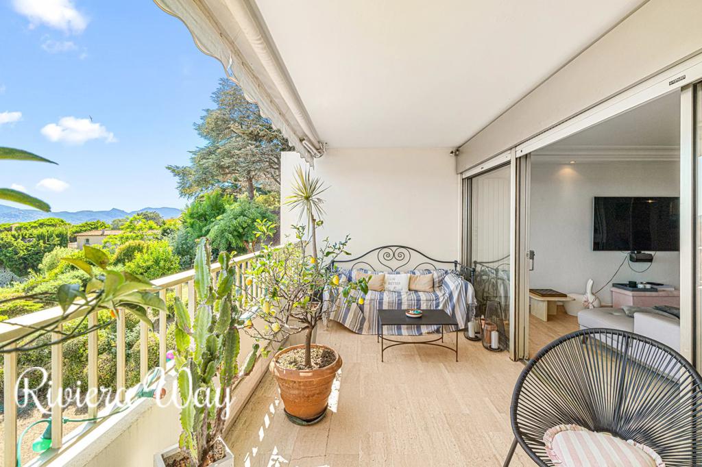 4 room apartment in Cannes, photo #6, listing #106594278