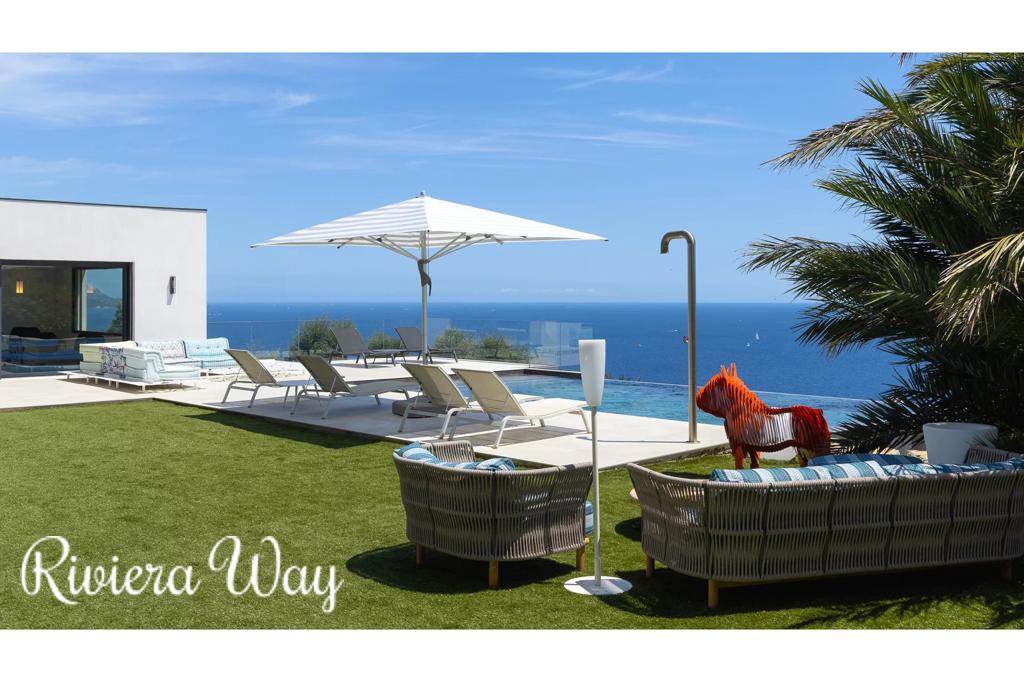 Villa in Roquebrune-sur-Argens, photo #5, listing #106801170