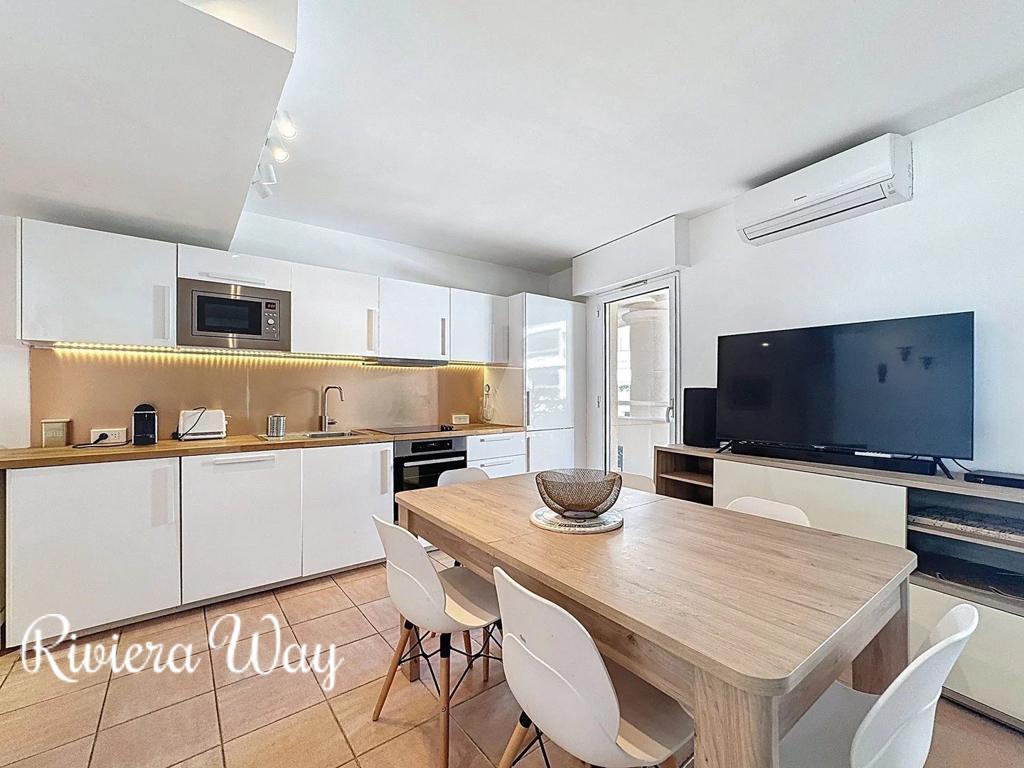 3 room apartment in Cannes, photo #3, listing #103640964