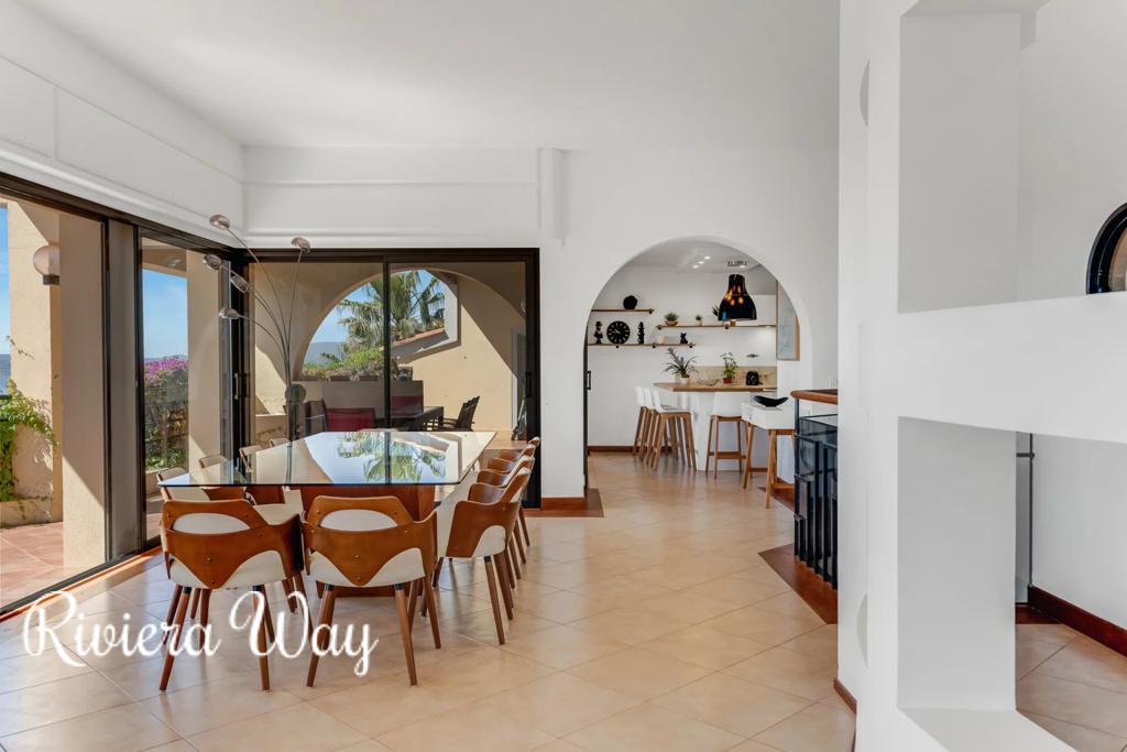 8 room villa in Sainte-Maxime, photo #6, listing #106364790
