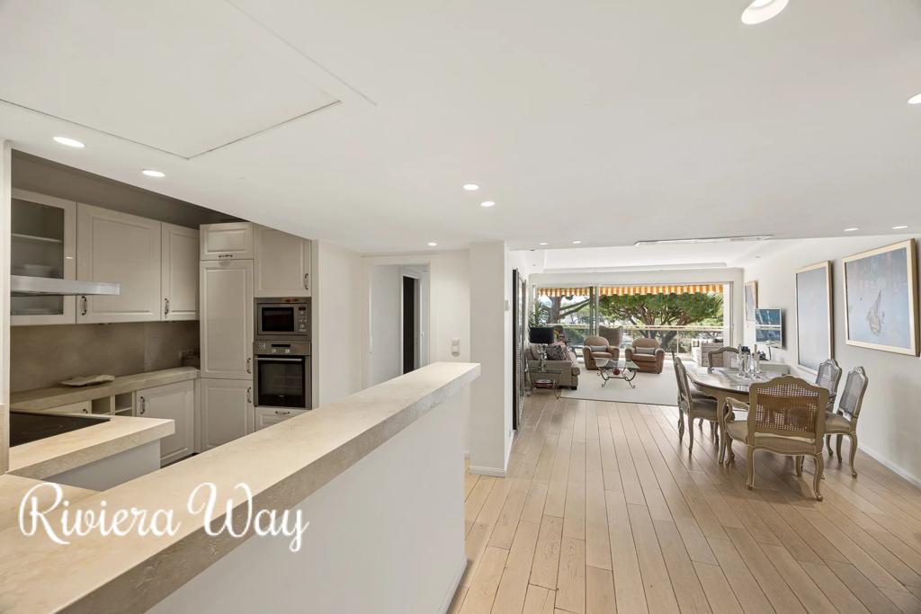 3 room apartment in Cap d'Antibes, photo #9, listing #106533966