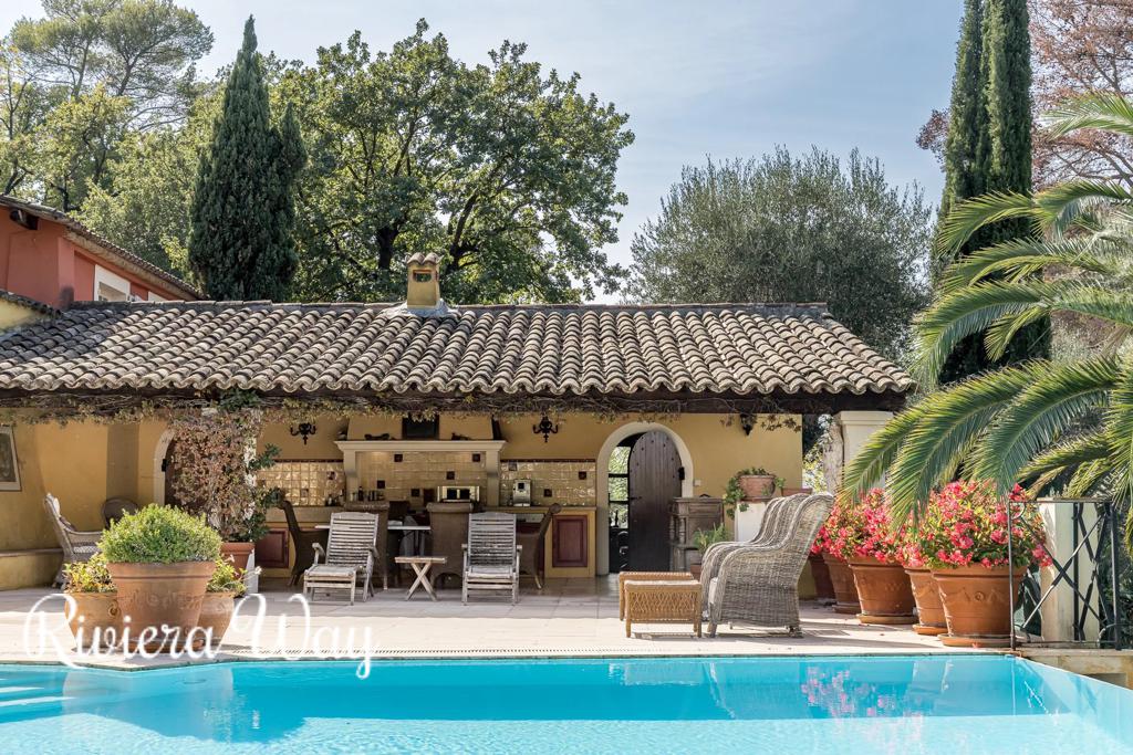 8 room villa in Mougins, photo #2, listing #91456596