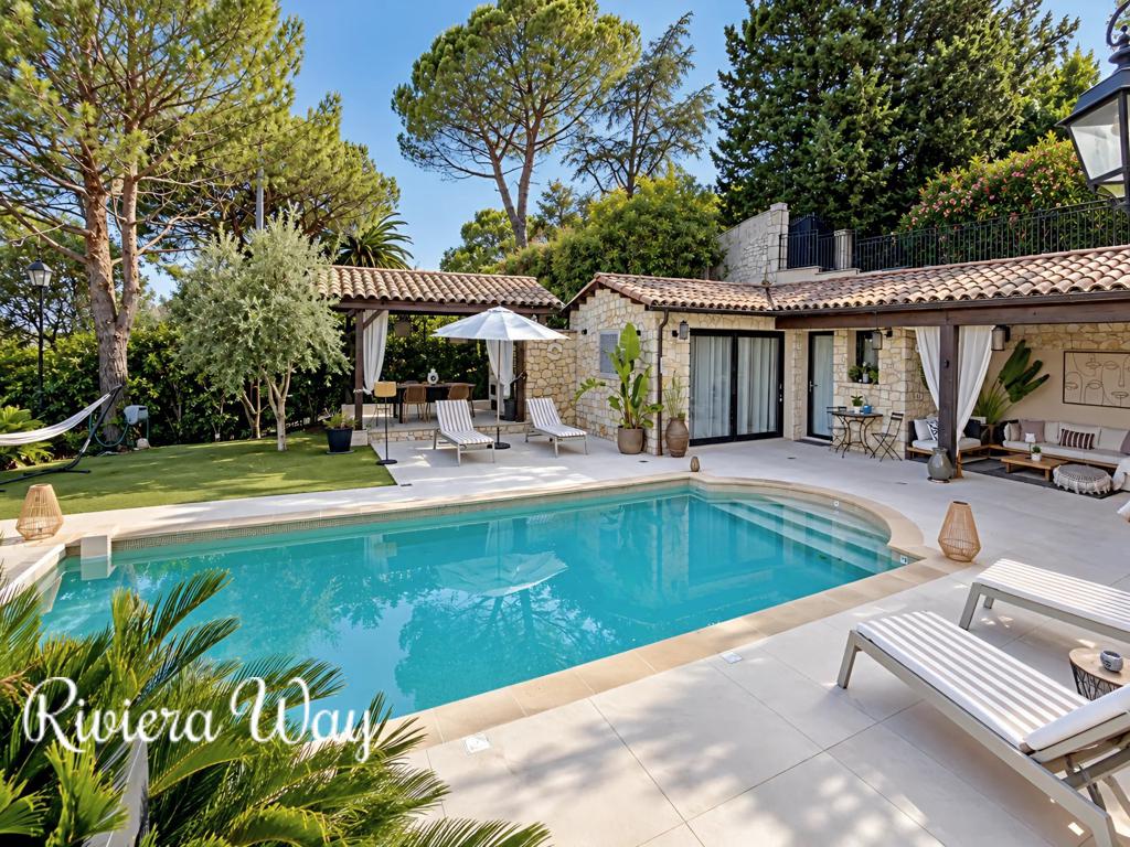 7 room villa in Mougins, photo #2, listing #106570002