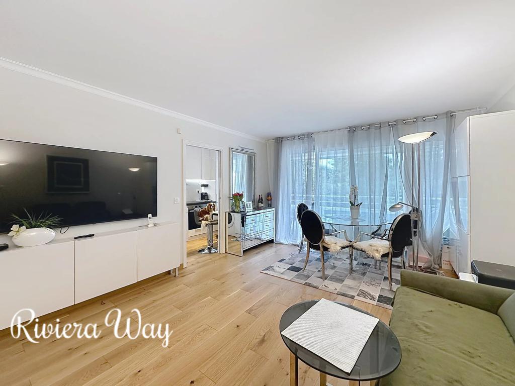 2 room apartment in Antibes, photo #4, listing #106188726