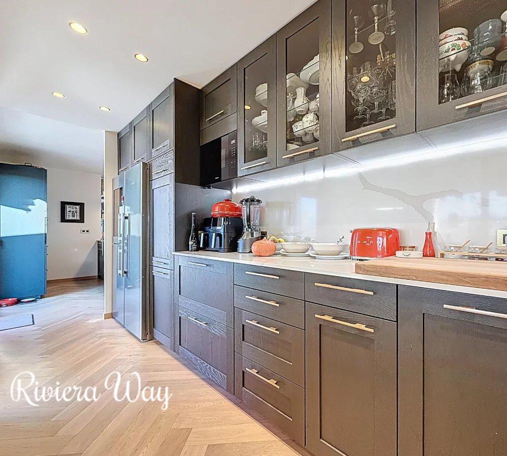3 room apartment in Antibes, photo #4, listing #105321720