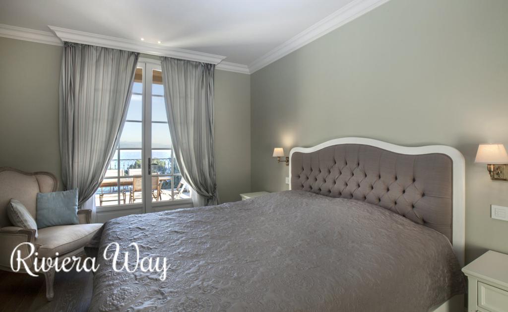 10 room villa in Cap d'Antibes, photo #4, listing #83809404