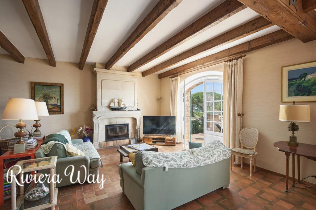 10 room villa in Rayol-Canadel-sur-Mer, photo #6, listing #95934636