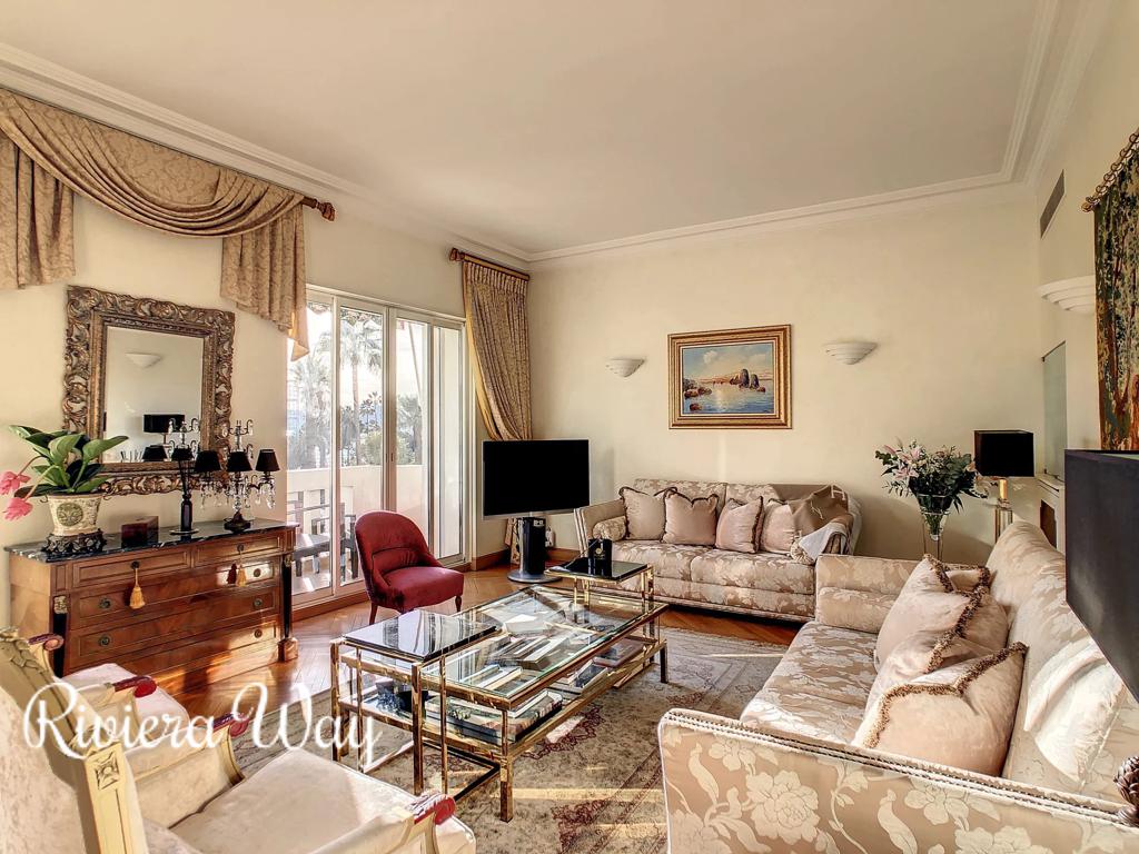 5 room apartment in Cannes, photo #2, listing #98689122