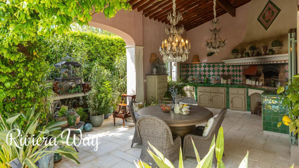 6 room villa in Draguignan, photo #4, listing #106225560
