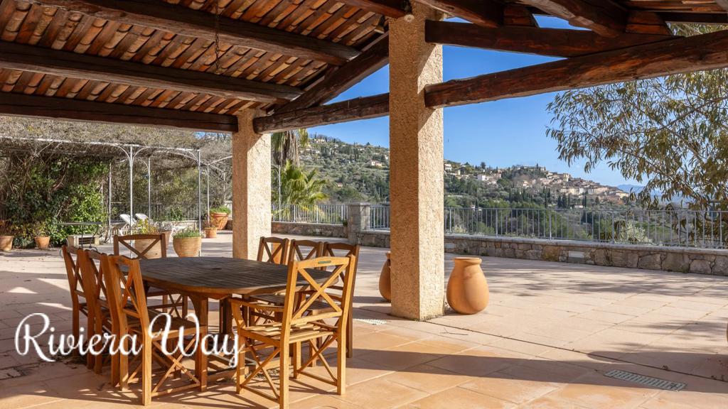 6 room villa in Fayence, photo #9, listing #105660702