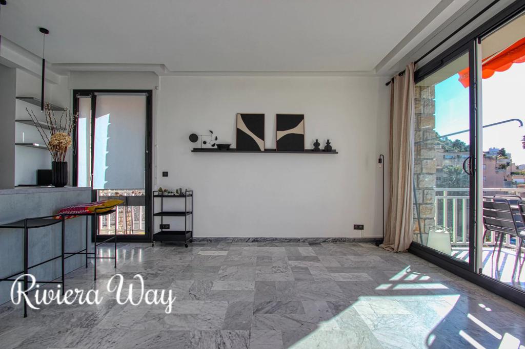 3 room apartment in Nice, photo #3, listing #105285012