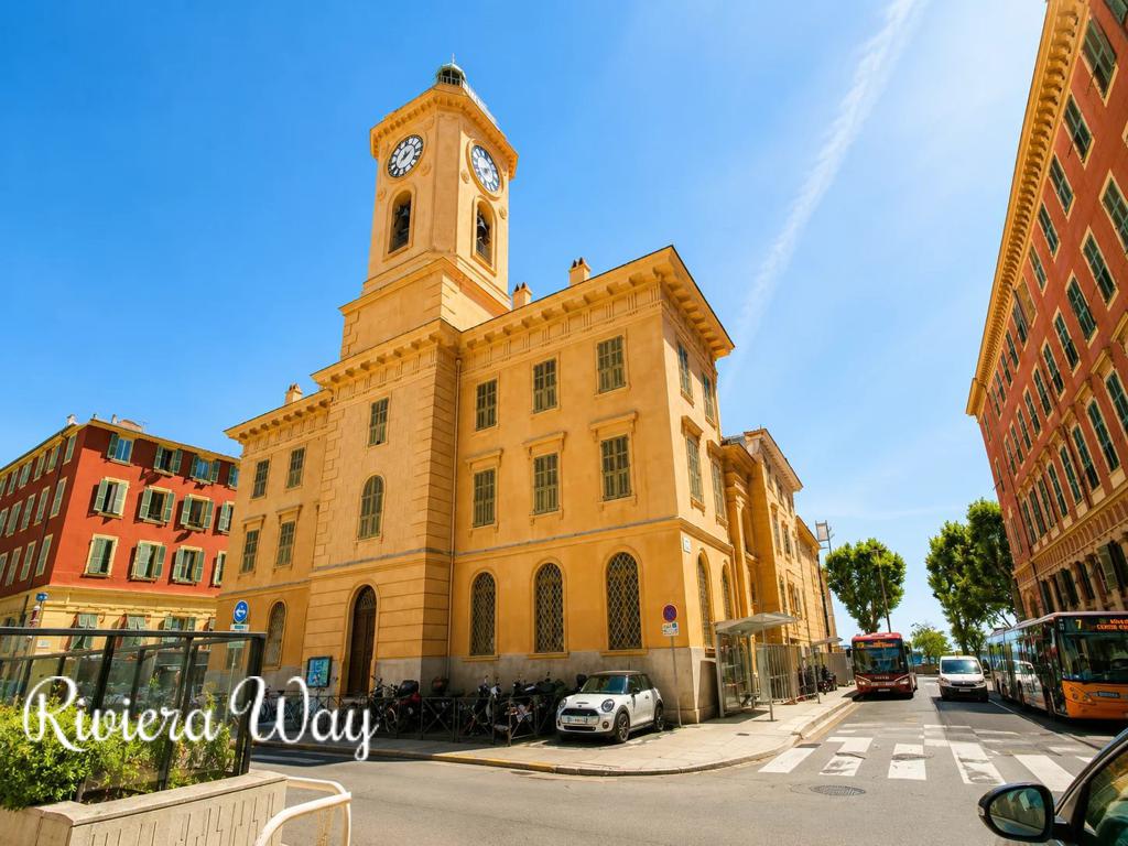 2 room apartment in Le Port, photo #1, listing #106462524