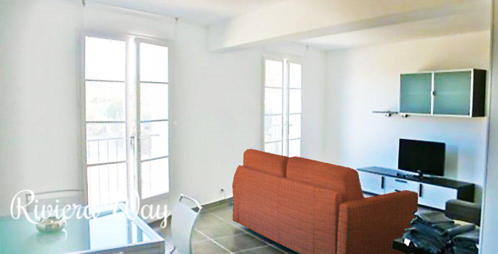 2 room apartment in Saint-Tropez, 49 m², photo #2, listing #82411098