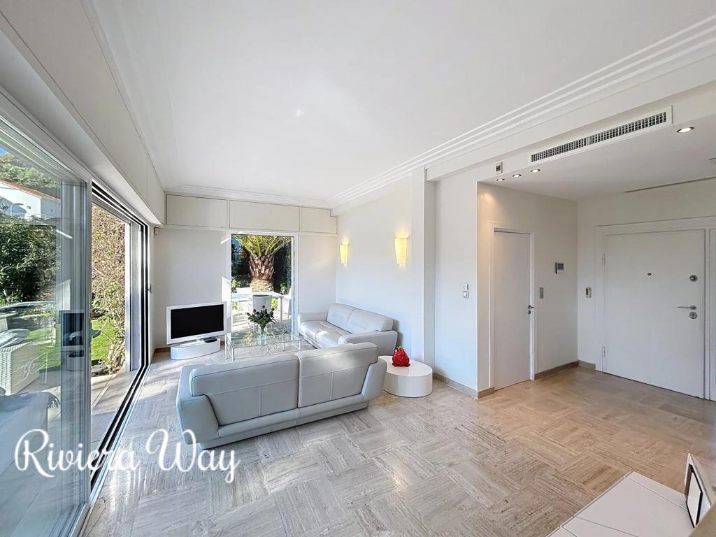 7 room villa in Cap d'Antibes, photo #8, listing #105534912