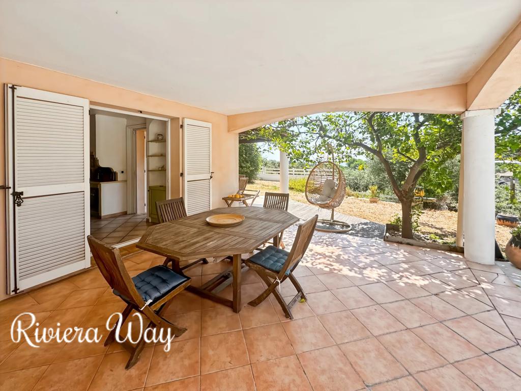 7 room villa in Antibes, photo #5, listing #106636782