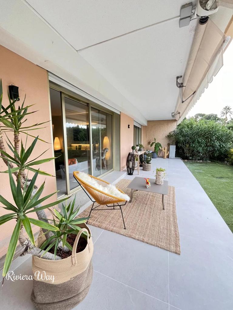 2 room apartment in Le Cannet, photo #4, listing #104216406