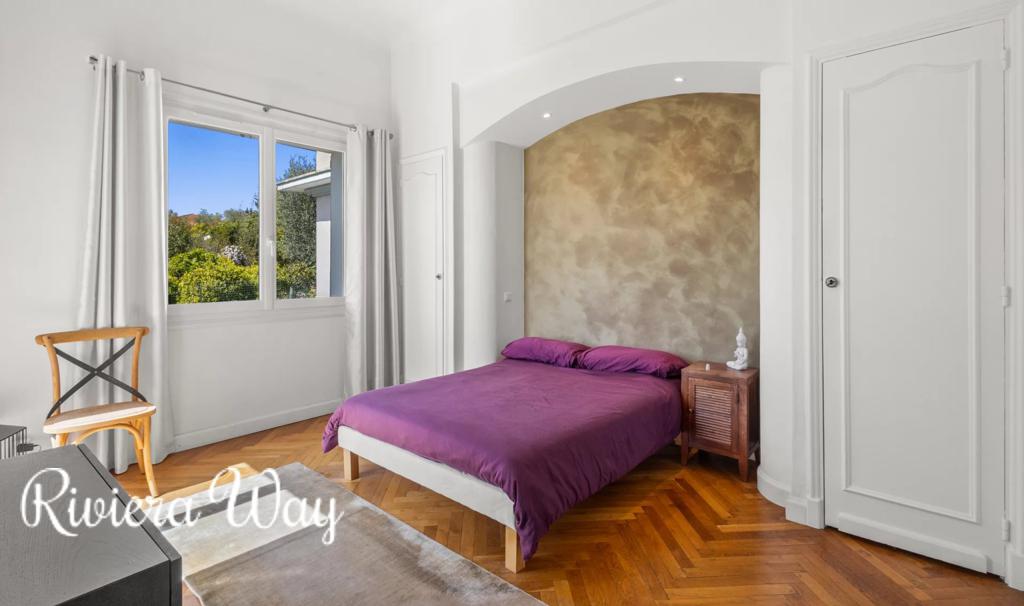 4 room apartment in Le Cannet, photo #7, listing #105979482