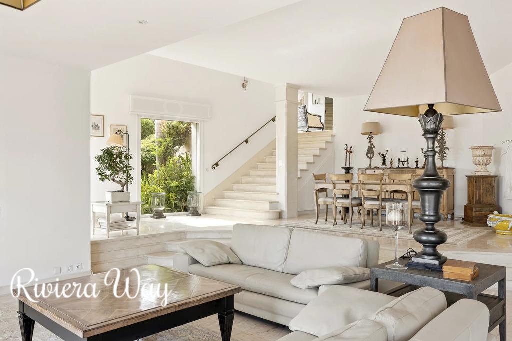 7 room villa in Cagnes-sur-Mer, photo #4, listing #103617066