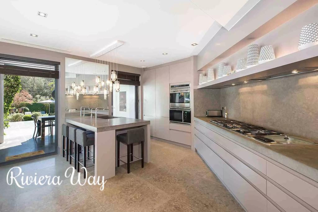 7 room villa in Mougins, photo #3, listing #103144902