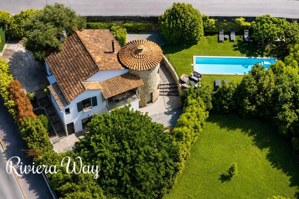6 room villa in Cannes, photo #1, listing #106268862
