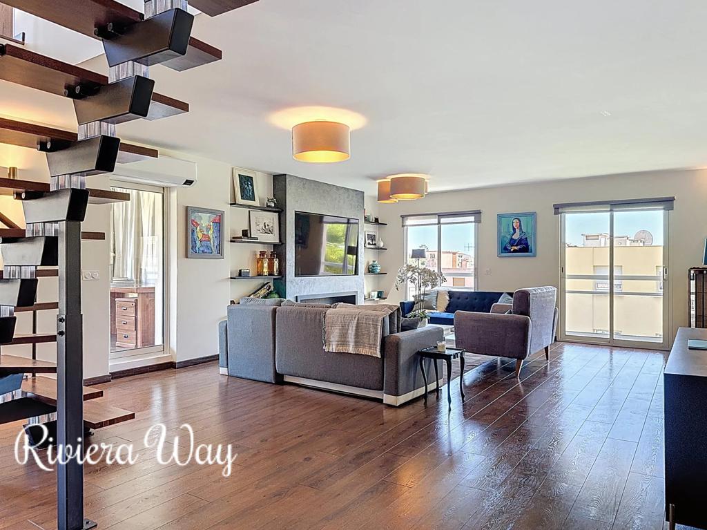 5 room apartment in Le Cannet, photo #10, listing #102973500