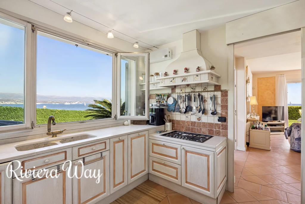 7 room villa in Cap d'Antibes, photo #3, listing #104489364