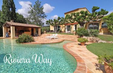 6 room villa in Valbonne, 160 m²