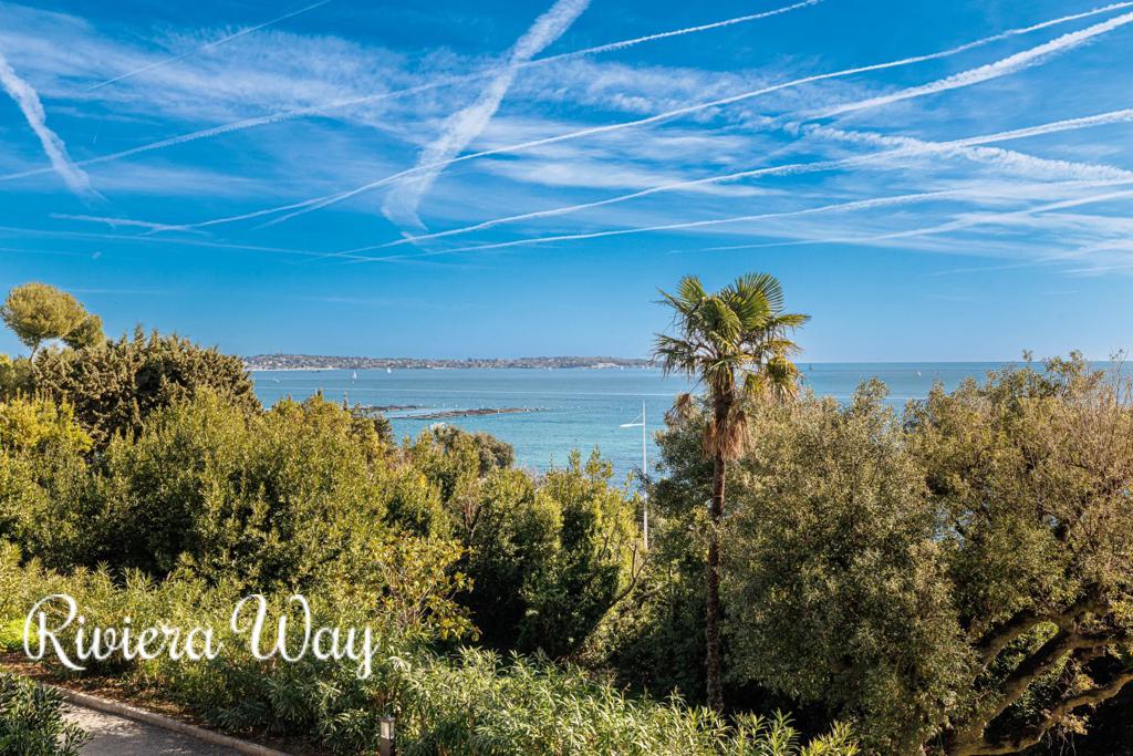 7 room villa in Cannes, photo #9, listing #105688002