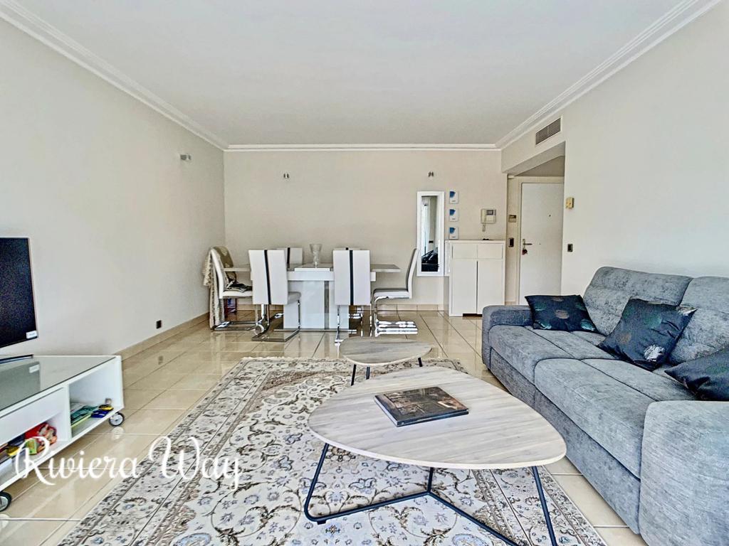 3 room apartment in Cannes, photo #6, listing #105801066