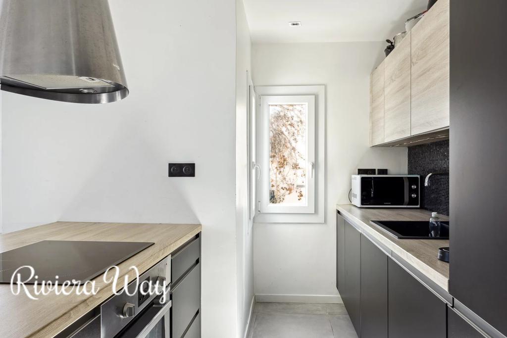 3 room apartment in Cannes, photo #7, listing #105590730