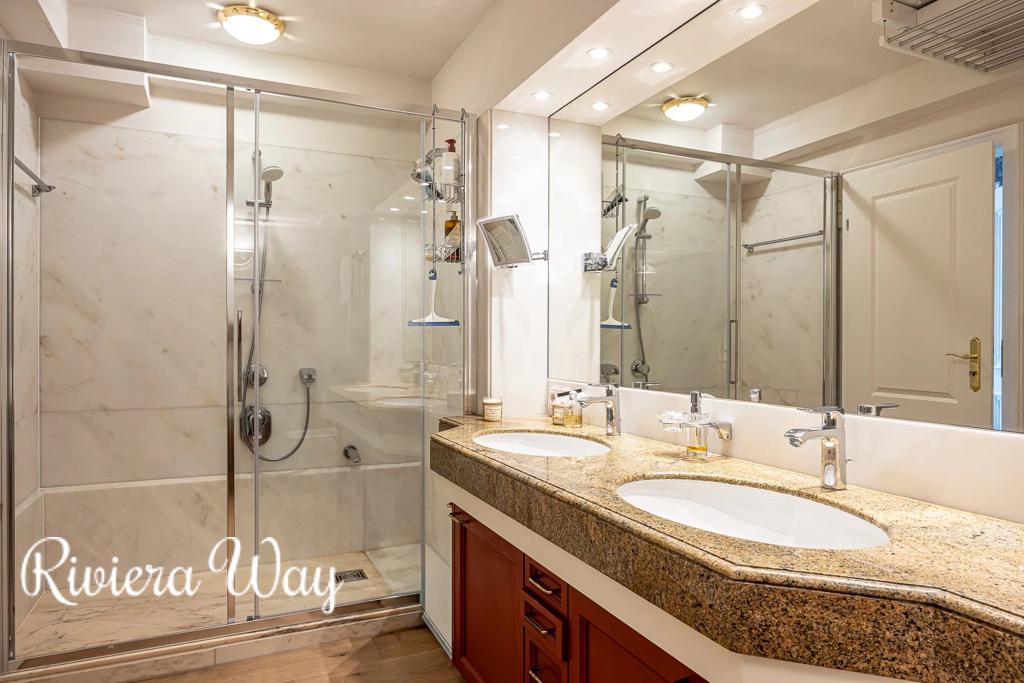 5 room apartment in Boulevard de la Croisette, photo #6, listing #104334510