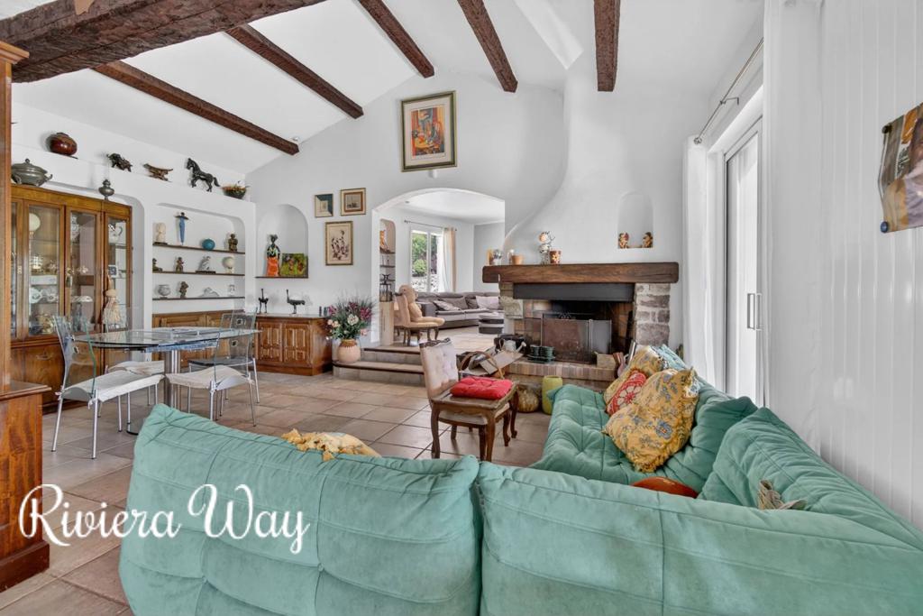 12 room villa in Puget-sur-Argens, photo #9, listing #106454880