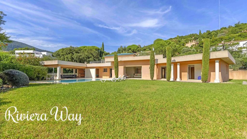 8 room villa in Cavalaire-sur-Mer, photo #2, listing #104236272