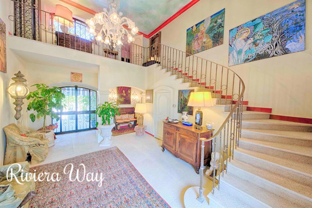 8 room villa in Mougins, photo #4, listing #93278598