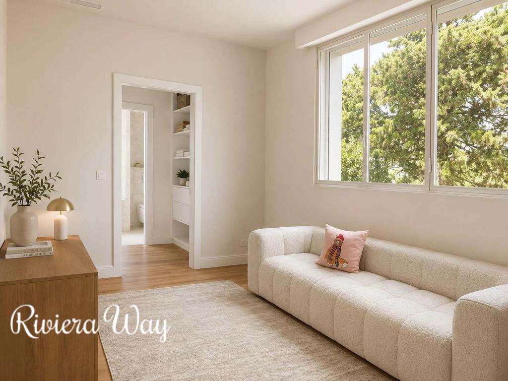 4 room apartment in Cannes, photo #10, listing #106824396