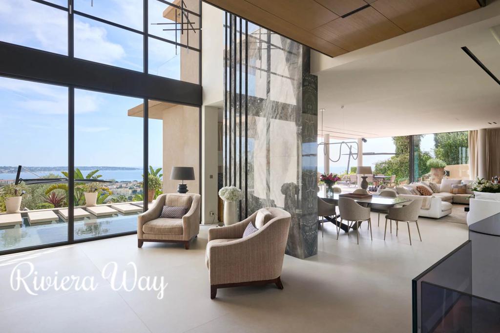 9 room villa in Golf Juan, photo #6, listing #102741996