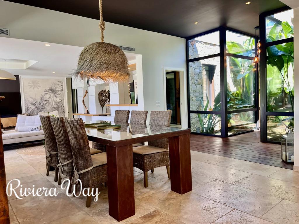5 room villa in Biot, photo #3, listing #103248600