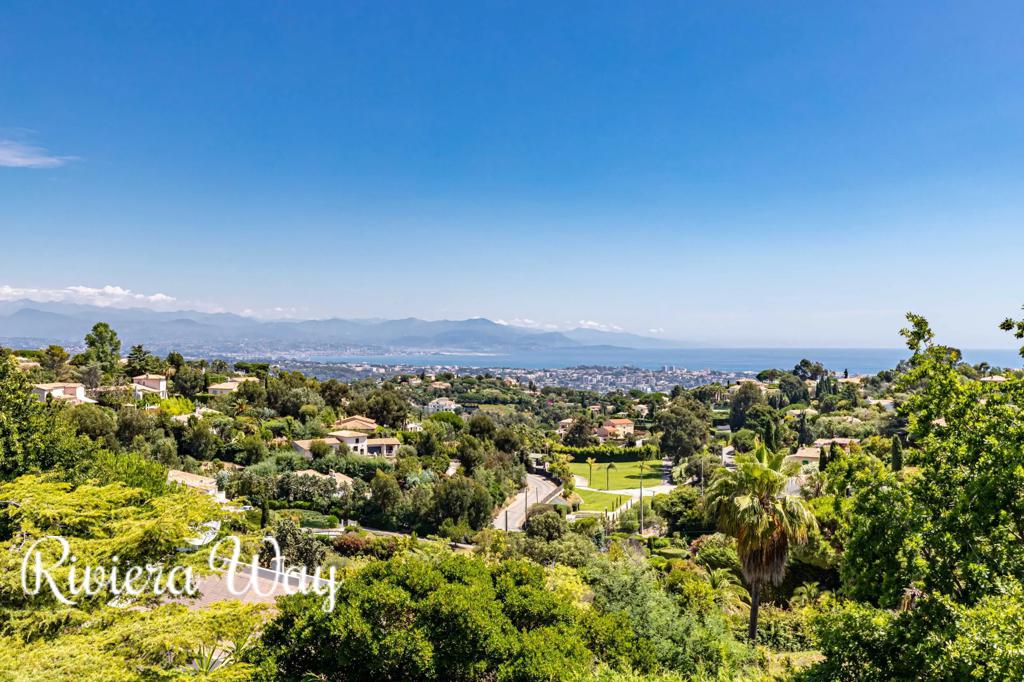 8 room villa in Vallauris, photo #2, listing #106608936