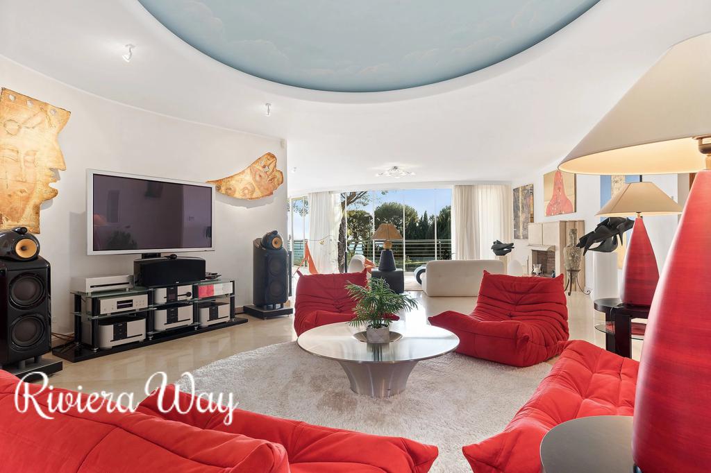 Villa in Villefranche-sur-Mer, photo #10, listing #78805188