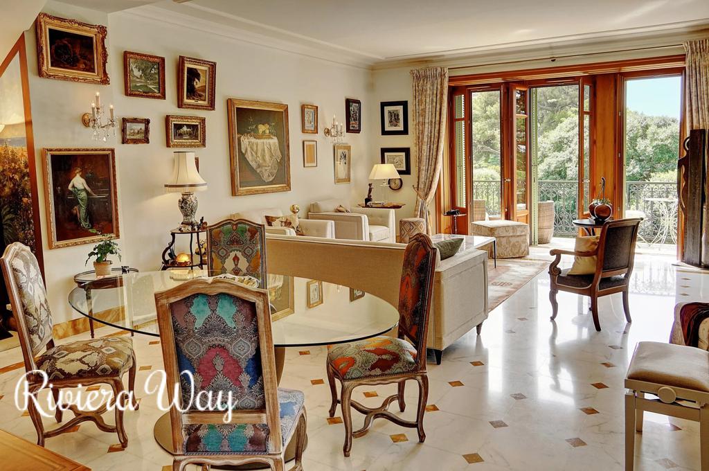 5 room apartment in Cannes, photo #2, listing #103551882
