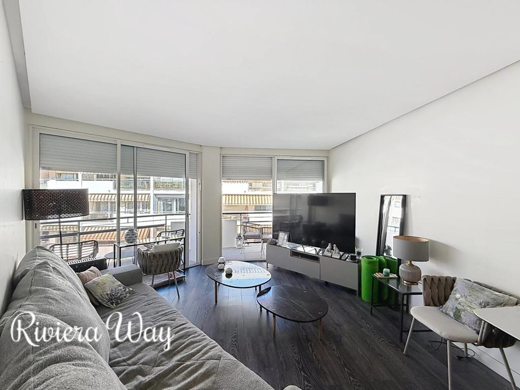 2 room apartment in Cannes, photo #4, listing #106464372