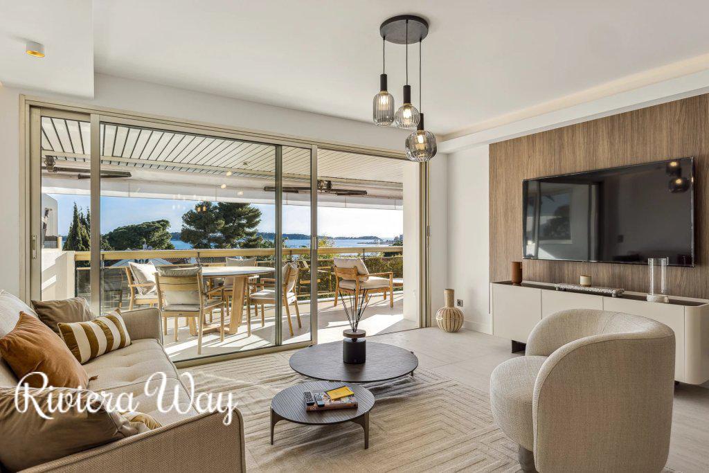 4 room apartment in Cannes, 100 m², photo #4, listing #103219242