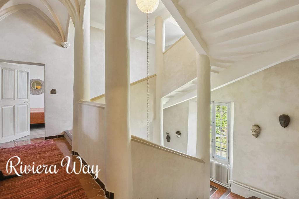 9 room villa in Figanières, photo #10, listing #103689684