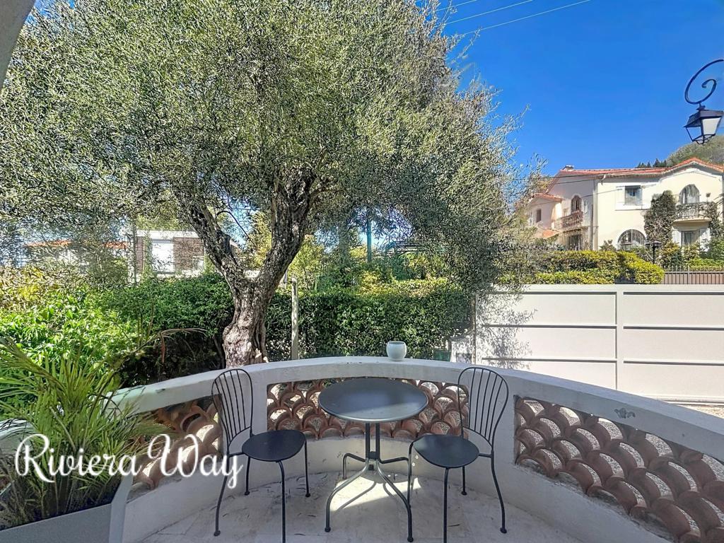 4 room villa in Cap d'Antibes, photo #1, listing #106010688